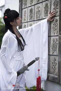 白衣侠女,传奇女侠的江湖传奇